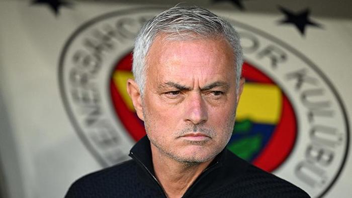 Fenerbahçe-Beşiktaş derbisi için çarpıcı yorum Futbol mu Ara ki bulasın | En büyük sorun Mourinho