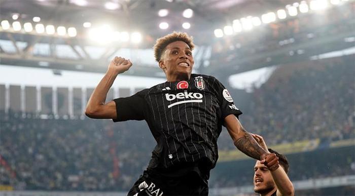 Fenerbahçe-Beşiktaş derbisini kazandı tarihe geçti Solskajer Süper Lige damga vurdu