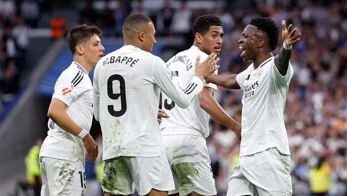 Arda Güler Jurassic Parktaki gibi... Real Madridde Celta Vigo maçı sonrası olay itiraf: Kulağına fısıldadı