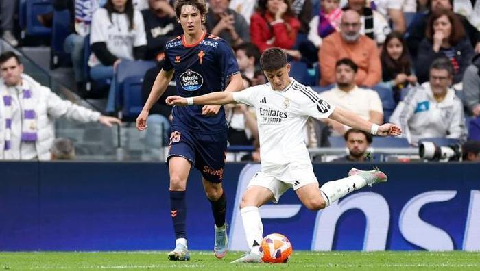 MARCA: THERES A MINE ON HIS LEFT FOOT