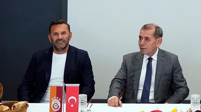 Galatasarayda sağ kanat tamamen değişiyor Yıldız oyuncu transfere göz kırptı...