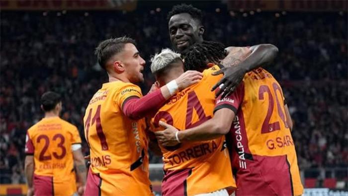 Galatasarayda Davinson Sanchez için şok ayrılık iddiası: Beklediğim değeri görmüyorum