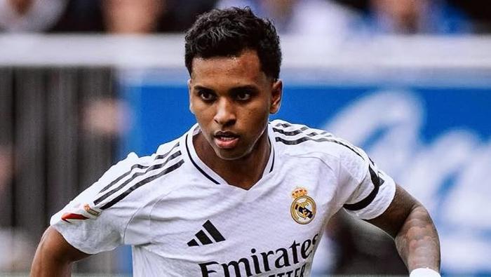 RODRYGO, UÇURUMUN KENARINDA
