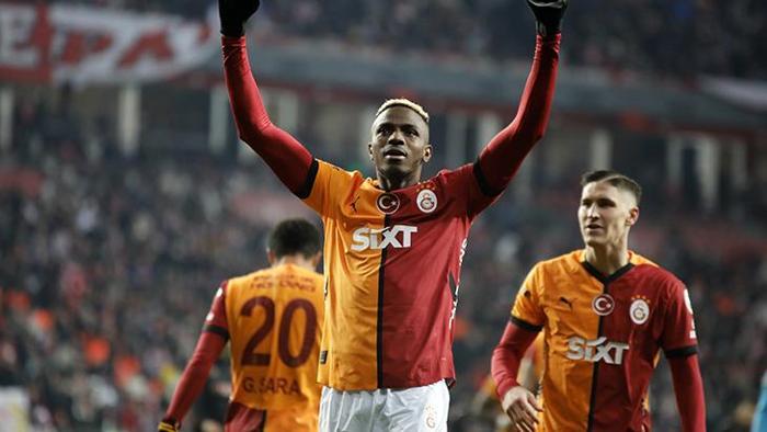OSIMHENİN PERFORMANSI