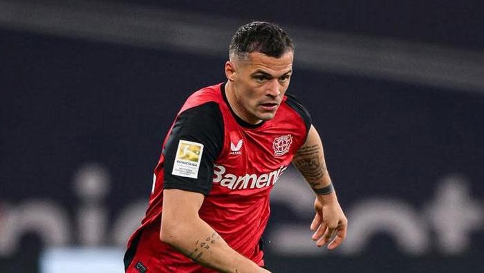 Galatasaray için bomba Granit Xhaka iddiası Tesisleri gezdi...