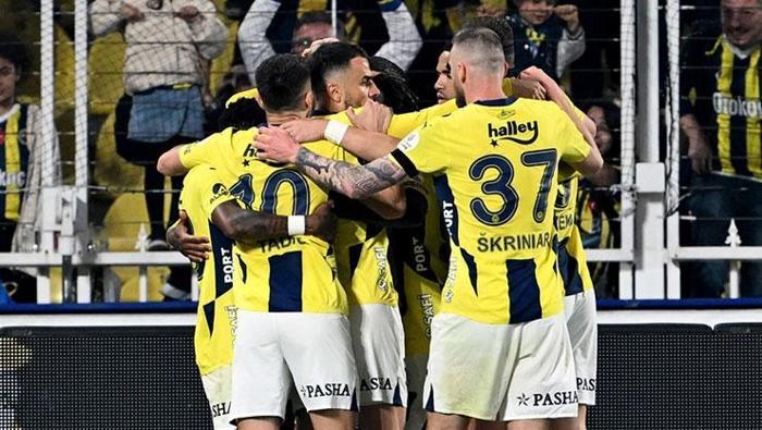 Başakşehir - Fenerbahçe maçı canlı izle | BAŞAKŞEHİR FB şifresiz maç yayını (Süper Lig 35. hafta maçı canlı yayın)