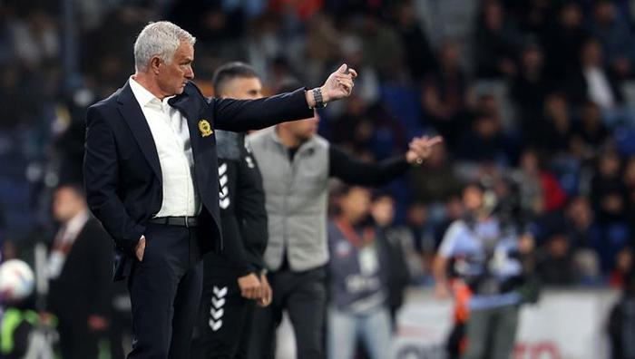 Futbolcu mu, güreşçi mi Başakşehir FK-Fenerbahçe maçına damga vuran sözler: Gitmiş yine Eurolar