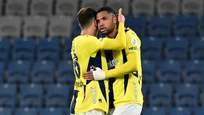 FENERBAHÇE 4 GOLLE KAZANDI