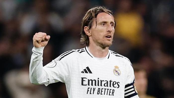 Süper Ligi sallayacak bomba transfer: Luka Modric ile görüşmeler başladı