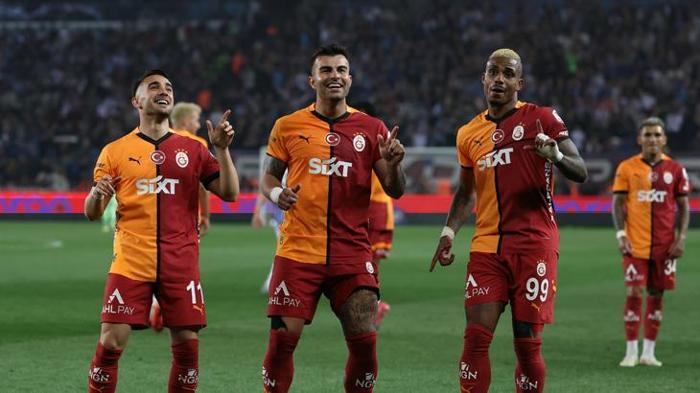 HAMİT TURHAN - Galatasaray yüzyılı / FANATİK