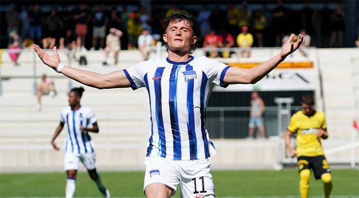 Beşiktaştan sol kanat operasyonu Bundesliga 2nin en iyi oyuncusu