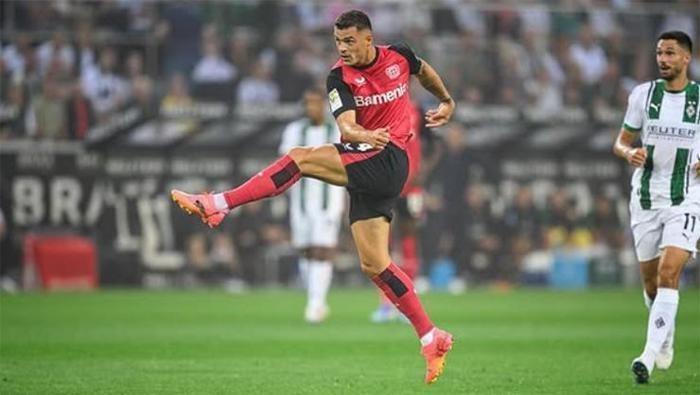 Transfer savaşı erken başladı: Galatasaray ve Fenerbahçe Xhaka transferinde karşı karşıya