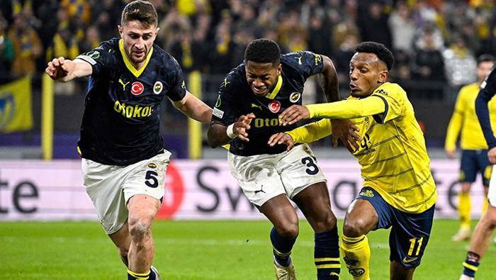 Fenerbahçenin yıldızı resti çekti Mourinho varsa ben yokum