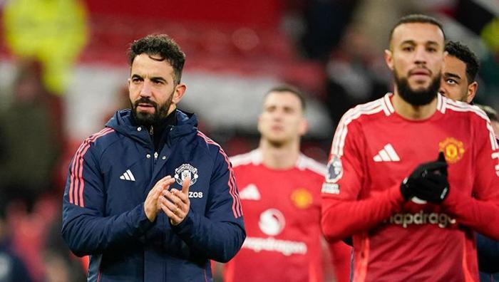 Favori Jose Mourinho Manchester Unitedda neler oluyor Son mağlubiyet ipleri kopardı