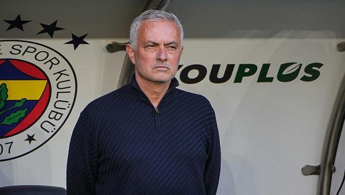 Favori Jose Mourinho Manchester Unitedda neler oluyor Son mağlubiyet ipleri kopardı