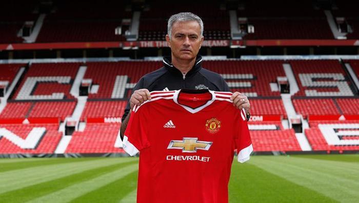 Favori Jose Mourinho Manchester Unitedda neler oluyor Son mağlubiyet ipleri kopardı