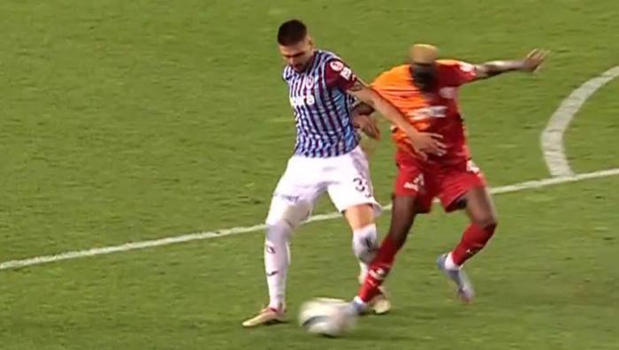 Hakem Cihan Aydın sınıfta kaldı Galatasaray-Trabzonspor maçının raporunu açıkladı: Penaltı, kırmızı kart...
