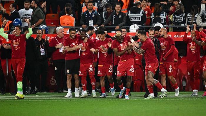 ASLANDAN GAZİANTEPTE KUPA ZAFERİ