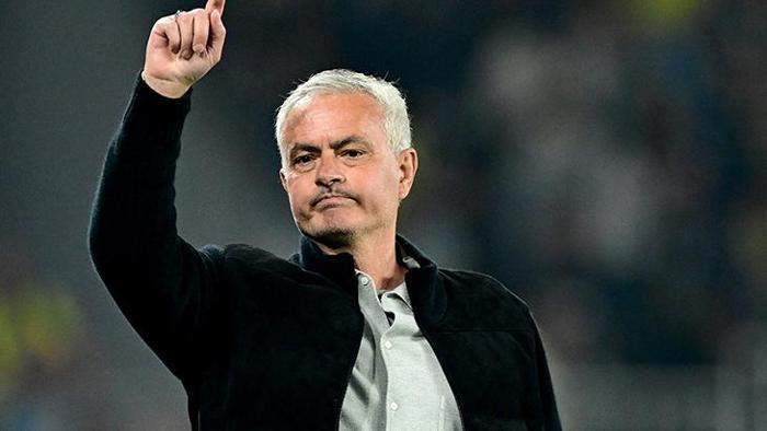 İngiliz devinde bir numaralı aday Jose Mourinho Art arda gelişmeler...