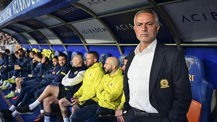 İtalyanlar onun için deliriyor: Fenerbahçenin yıldızını kafaya taktılar Bonservisi belli oldu