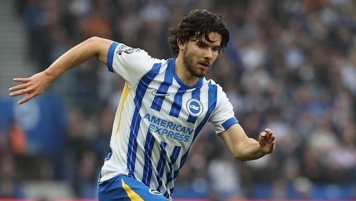 BRIGHTON MUHABİRİ, FANATİKE ANLATTI