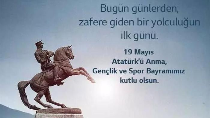 BİR GEMİ YANAŞTI SAMSUNA / CAHİT KÜLEBİ