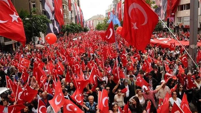 BU GELEN BANDIRMA VAPURU / Özker YAŞIN