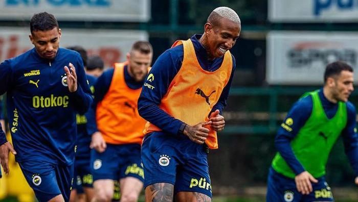 Fenerbahçenin yıldızı Taliscadan rap albümü: Yeşil sahadan stüdyoya...