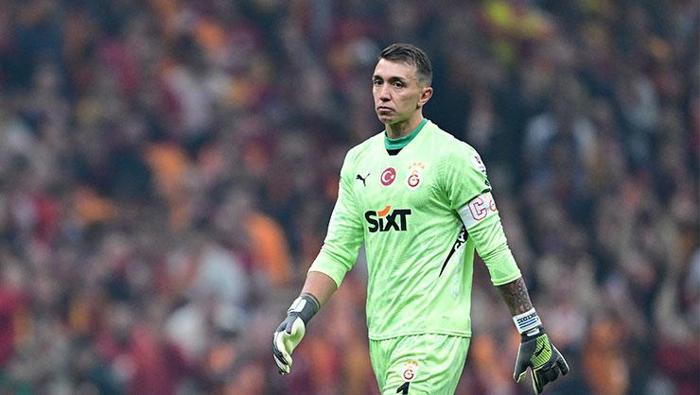 MUSLERA İLE YOL AYRIMI