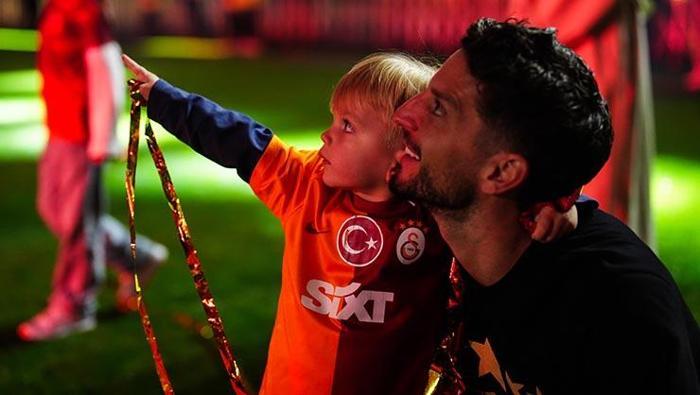 Mertensin eşi Kat Kerkhofs dayanamadı kendini yolları attı