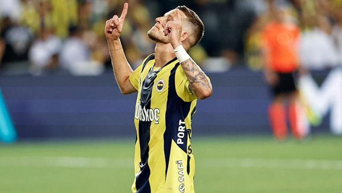 VAN PERSIE ONAY VERDİ