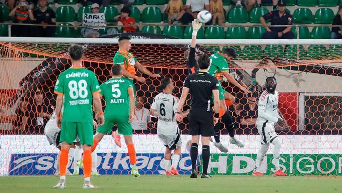 Corendon Alanyaspor-Beşiktaş: Mehmet Türkmen