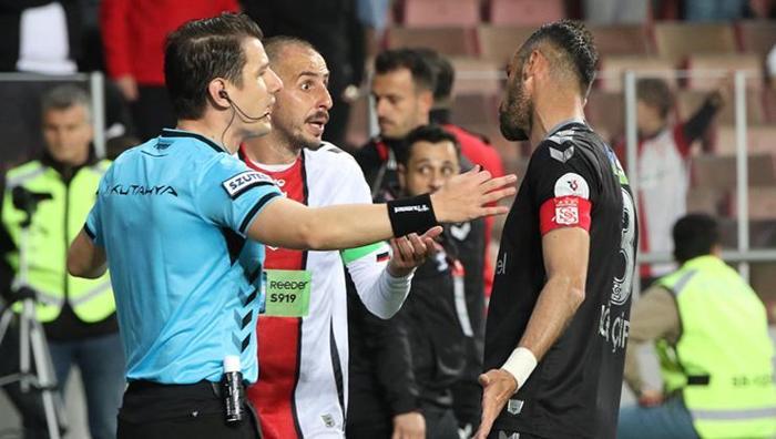 Reeder Samsunspor-Net Global Sivasspor: Halil Umut Meler