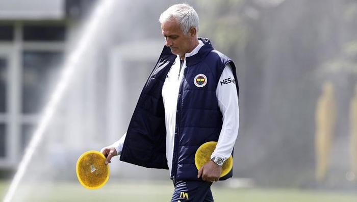 UEFA Avrupa Ligi finalinde Fenerbahçe sürprizi: Jose Mourinho maçı dikkatle izleyecek