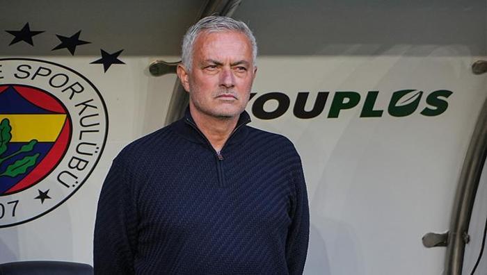 Jose Mourinho Fiumicinoda ortaya çıktı İtalyanlar görüntüsünü yayınladı: Olay iddia
