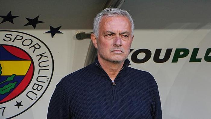 Daha hızlı bir stoper gerekiyor dedim Jose Mourinhodan BBCye sürpriz itiraf: Harika bir başkan...