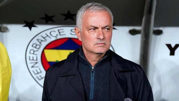 Daha hızlı bir stoper gerekiyor dedim Jose Mourinhodan BBCye sürpriz itiraf: Harika bir başkan...