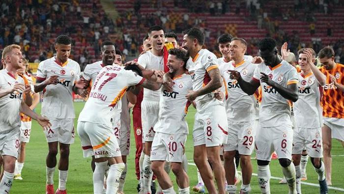 “‘Galatasaray, like the Chicago Bulls...’ Okan Buruk’s assistant Gómez shares explosive remarks: There was no need for Mourinho