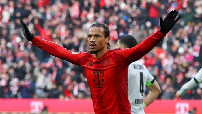 Galatasarayın transfer uçağı havada İniş için izin bekliyor: Avrupa devini solladı