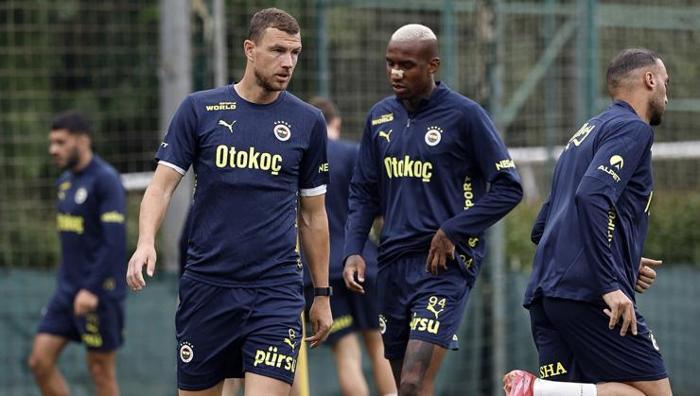 Fenerbahçede sürpriz ayrılık, bavulunu topladı: Resmi açıklama geldi