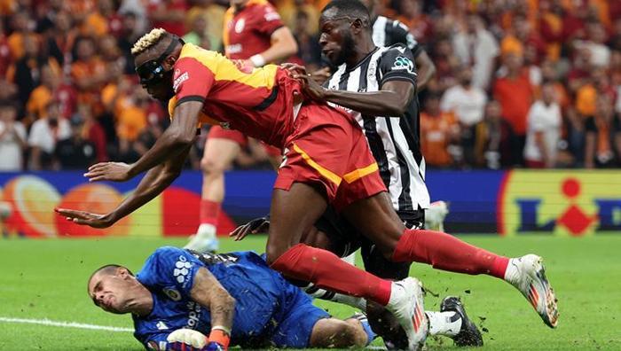 Galatasaraydan transferde Kotarski bombası Aslan komşunun kapısını çaldı