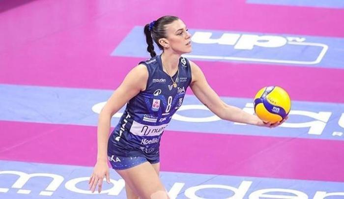 Yok böyle aşk Sevgilisinin Fenerbahçeye transferi için kariyerinden vazgeçti