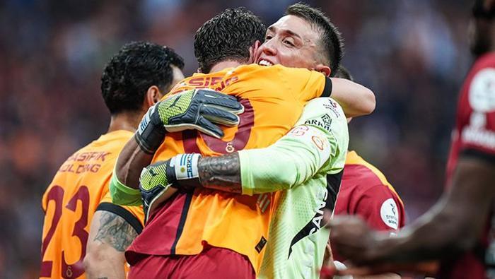 OĞUZ DİZER | MUSLERA&MERTENS, GÖNÜLLERDESİNİZ