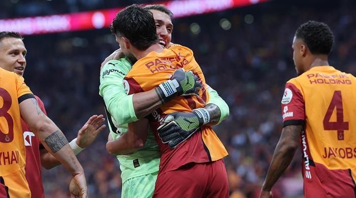 Galatasaraydan yıldız oyuncu ile bir görüşme daha... Son mesaj iletildi