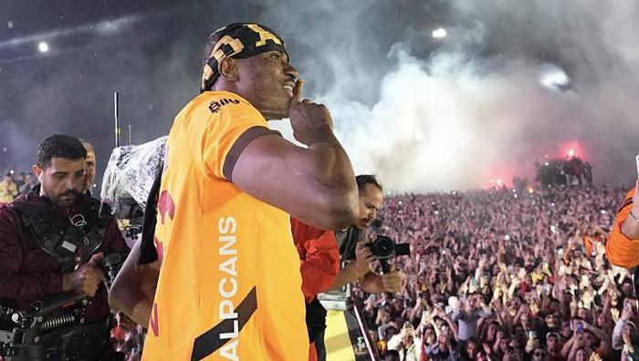 Osimhen, İlkay Gündoğan derken Galatasarayda ilk imza tamam: İşte yeni sözleşmesi
