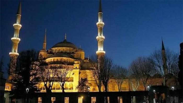 Diyanete göre arefe günü namazı nasıl kılınır, kaç rekattır 4,8,10,12 rekat namaz nasıl kılınır