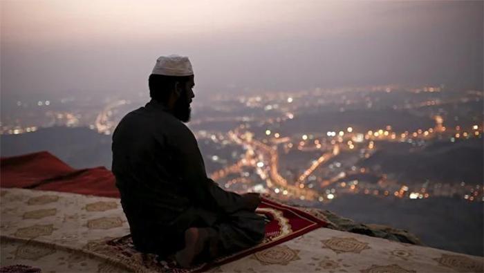 La ilahe illallah (Allah’tan başka ilah yoktur)