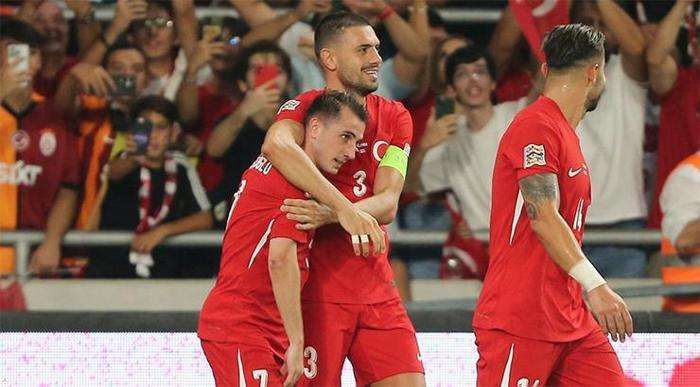 ‘MİLLİ TAKIM BENİM İÇİN HER ŞEYDEN ÜSTÜNDÜR’