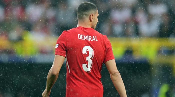 ‘ASYA ŞAMPİYONLAR LİGİ’Nİ KAZANAN İLK TÜRK FUTBOLCU OLMAK BANA NASİP OLDU’