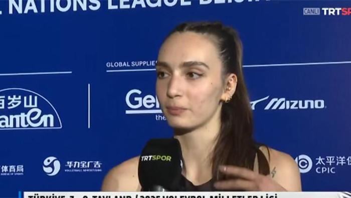 Pekinde Türk seddi Filenin Sultanları Taylandı set vermeden devirdi: Berka Buse ilk maçında yıldızlaştı, Alexia Carutasu sayı oldu yağdı